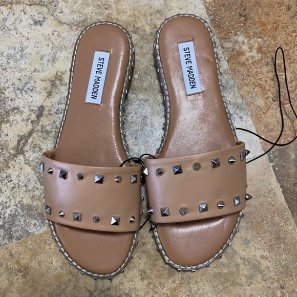 Steve Madden studded slides - Picture 2 of 2
